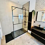 Le Big Duplex, Hypercentre, 4 Chambres, Spacieux *