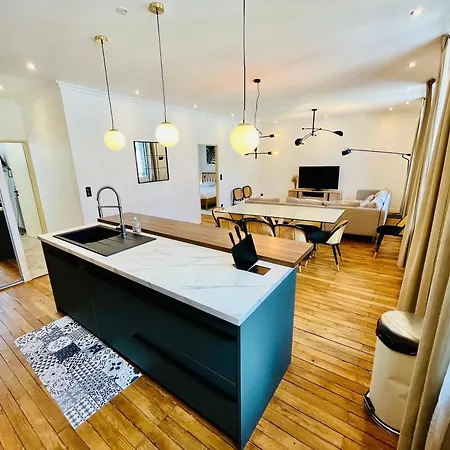 Apartment Le Big Duplex, Hypercentre, 4 Chambres, Spacieux Tours