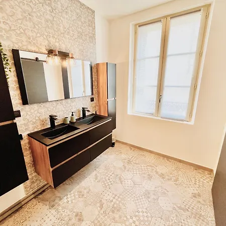 Apartment Le Big Duplex, Hypercentre, 4 Chambres, Spacieux Tours