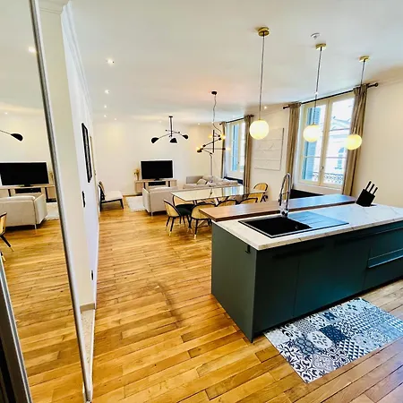 Le Big Duplex, Hypercentre, 4 Chambres, Spacieux