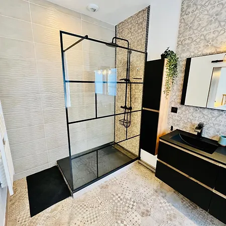 Le Big Duplex, Hypercentre, 4 Chambres, Spacieux *