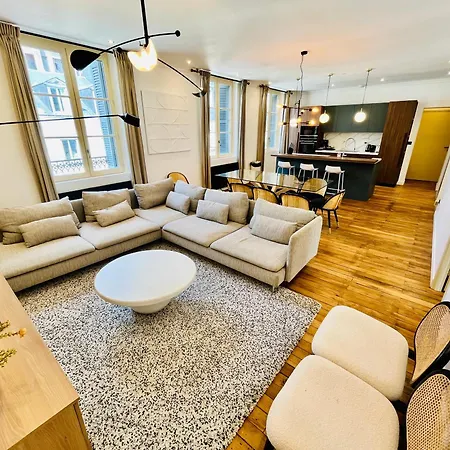 Le Big Duplex, Hypercentre, 4 Chambres, Spacieux *
