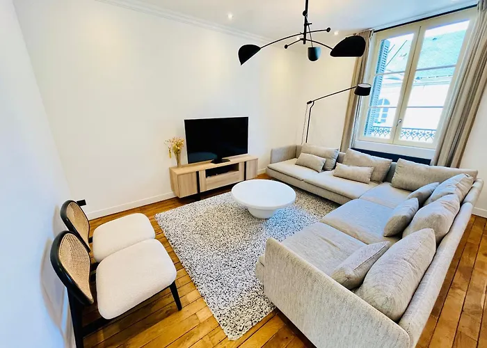 Le Big Duplex, Hypercentre, 4 Chambres, Spacieux *